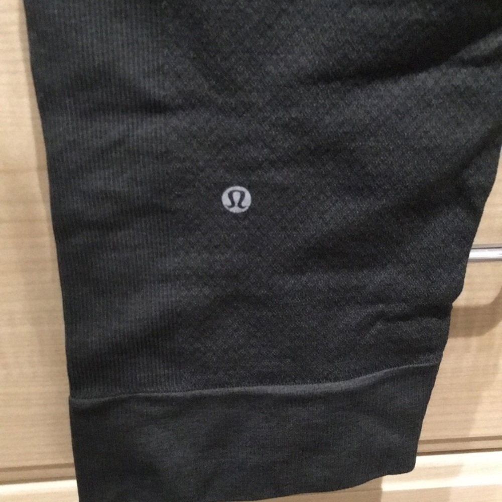 Lululemon size 8 leggings!